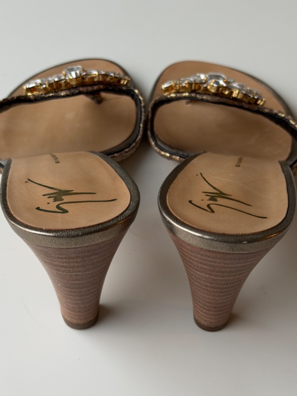 Giuseppe Zanotti vintage crystal embellished metallic gold thong sandals, IT 38 - Picture 9 of 13